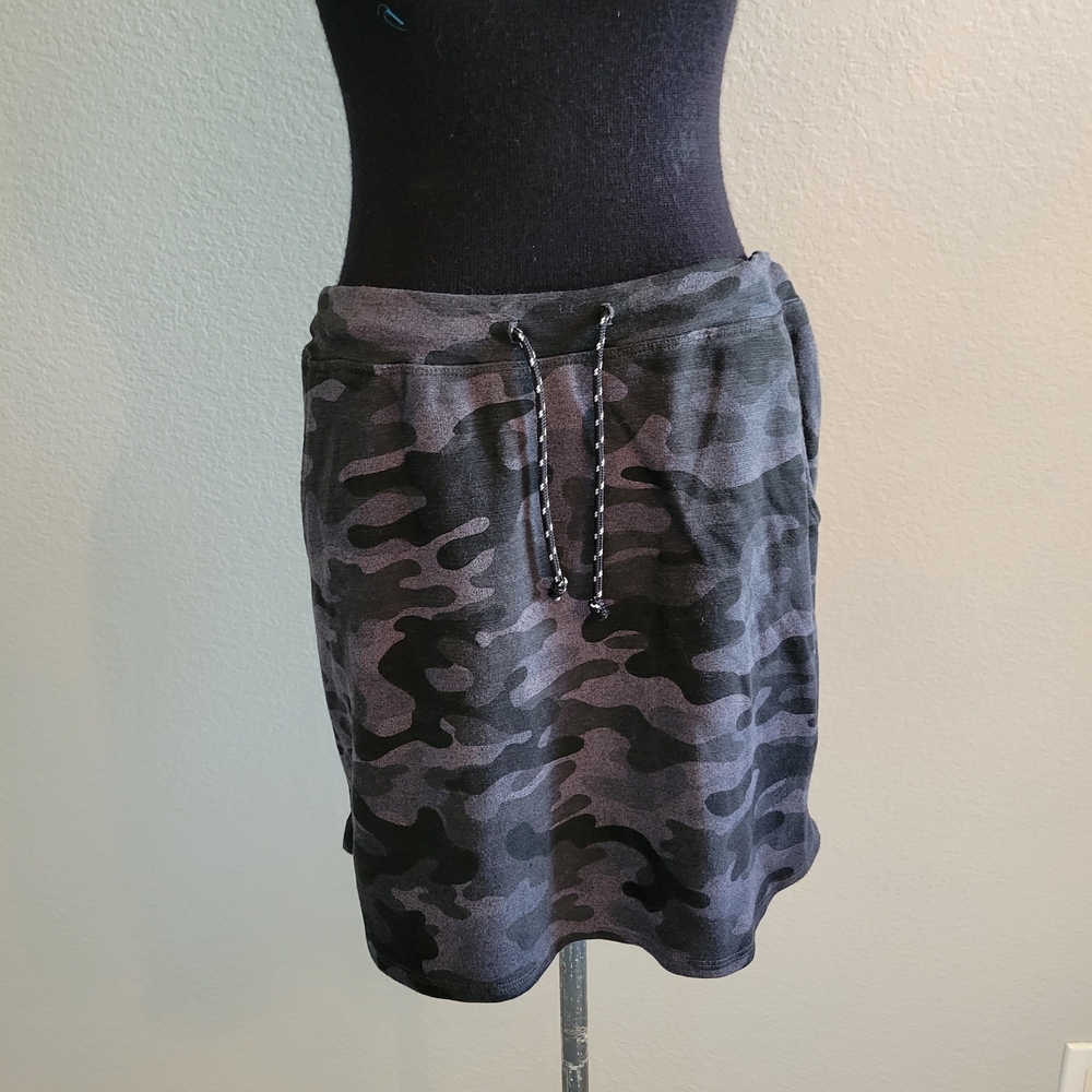 Sundry Black & Gray Camo Drawstring Mini Skirt